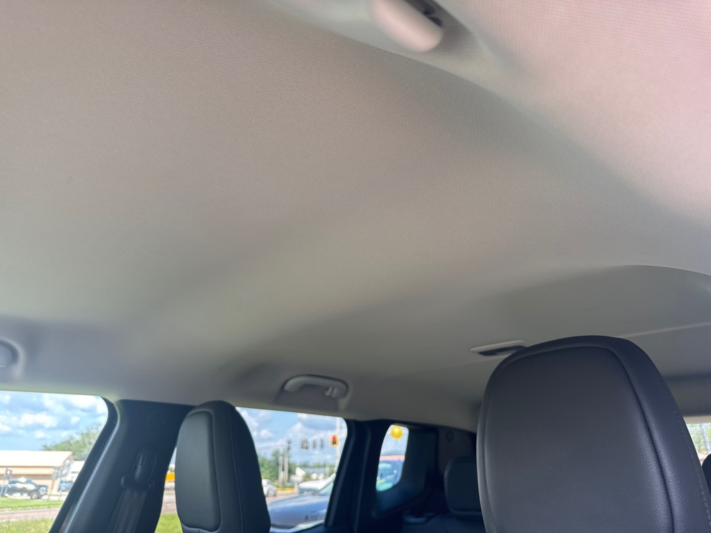 Photo 36 of this JEEP RENEGADE