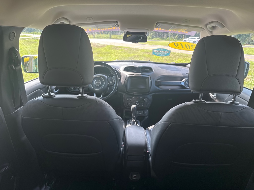 Photo 14 of this JEEP RENEGADE