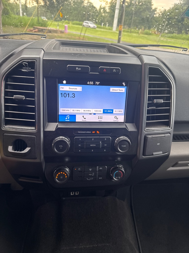 Photo 23 of this FORD F150