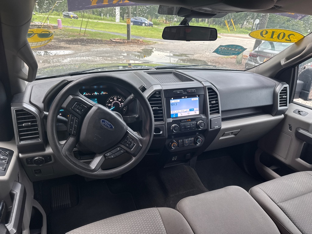 Photo 20 of this FORD F150