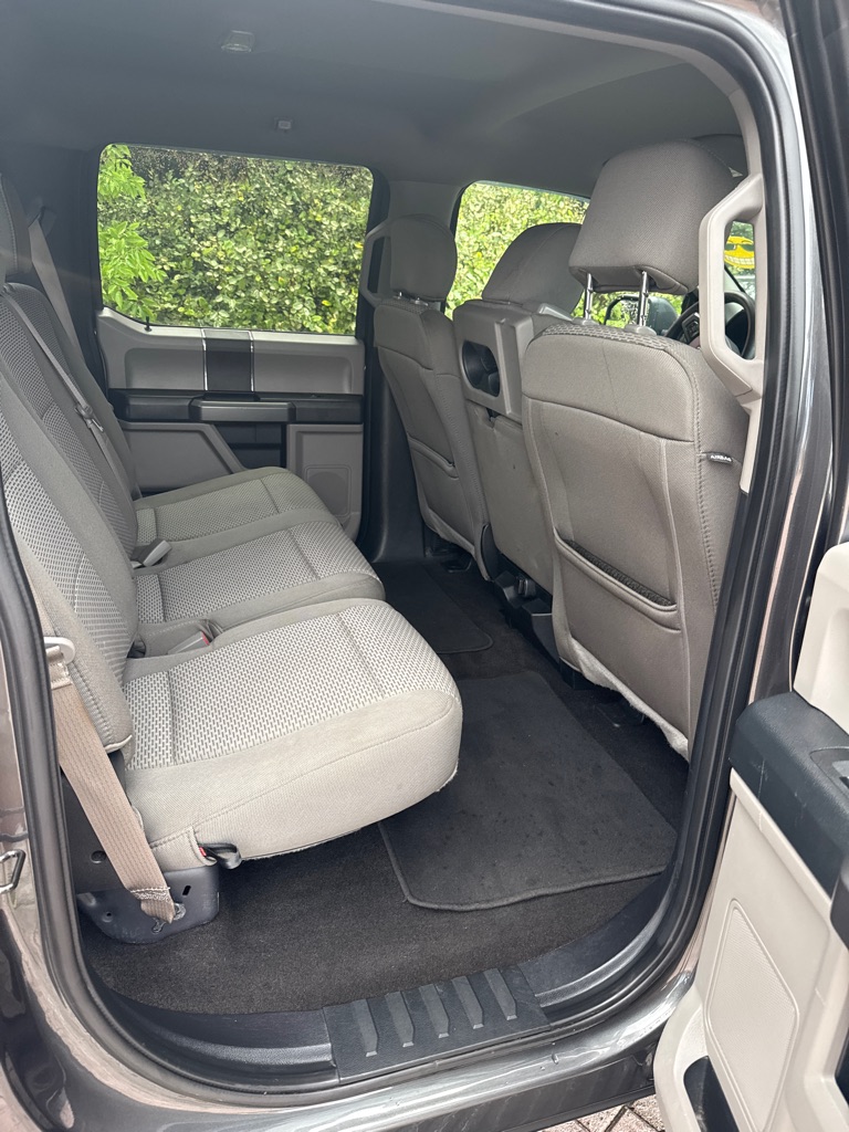 Photo 13 of this FORD F150
