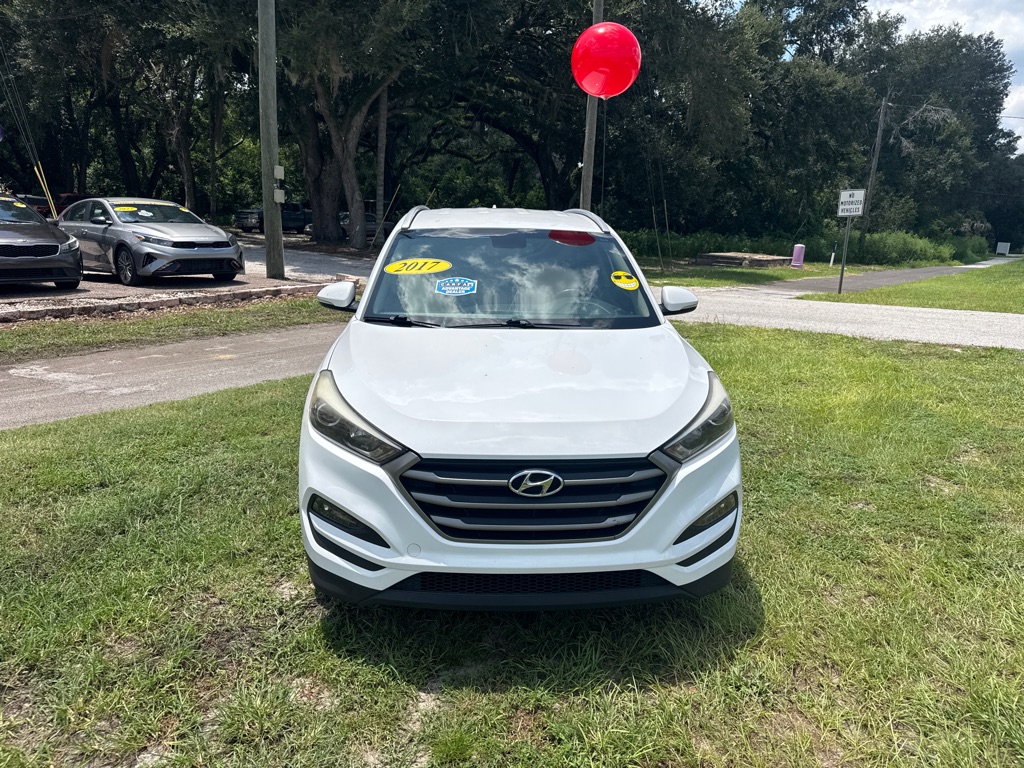 Photo 2 of this HYUNDAI TUCSON