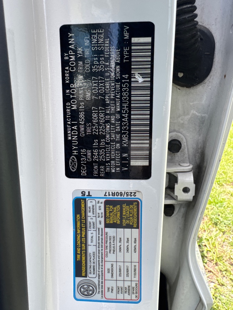 Photo 31 of this HYUNDAI TUCSON