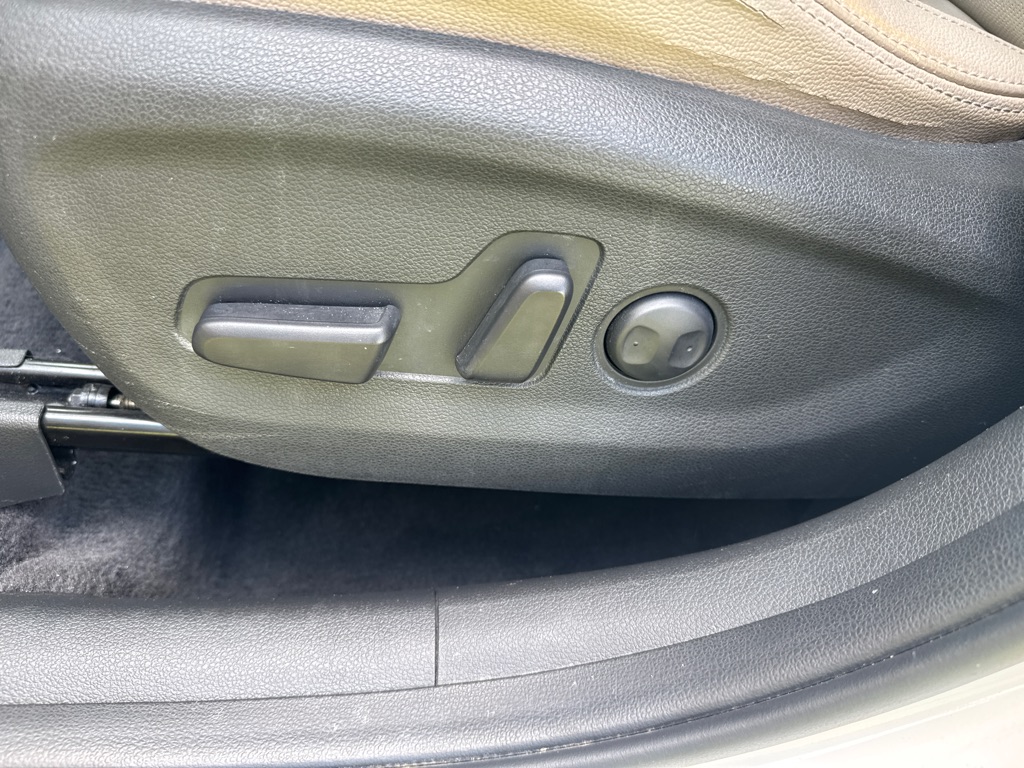 Photo 30 of this HYUNDAI TUCSON