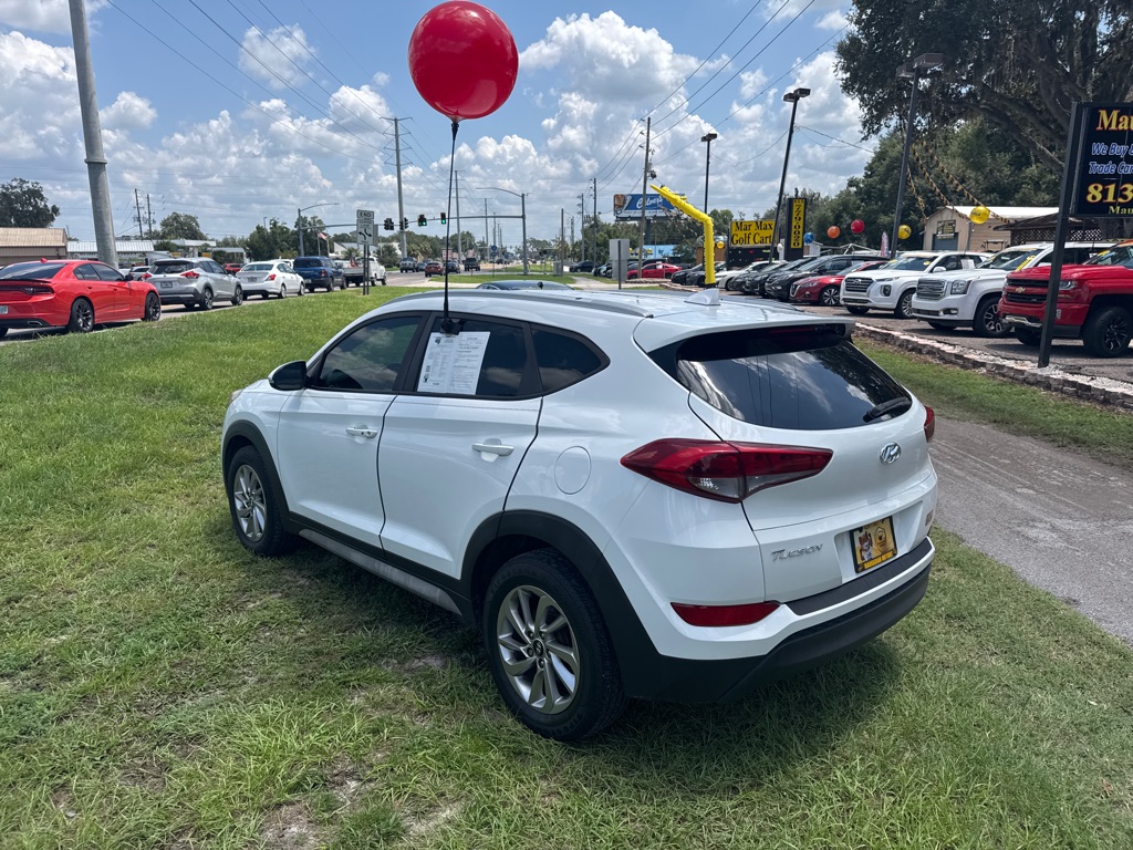 Photo 5 of this HYUNDAI TUCSON