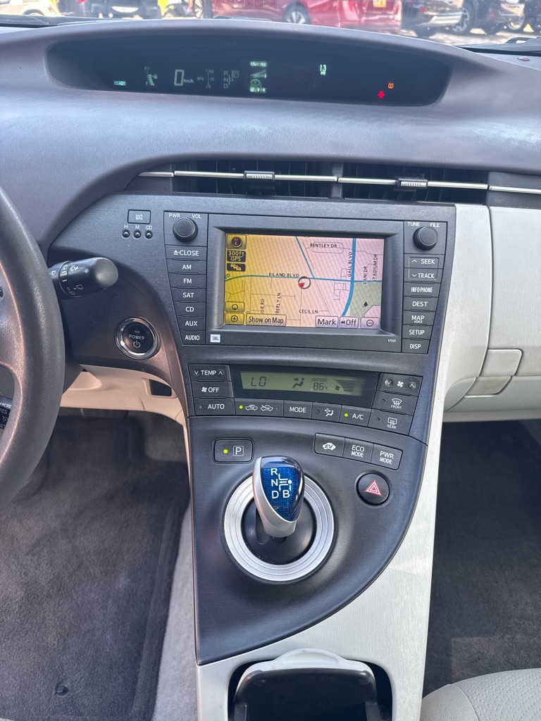 Photo 28 of this TOYOTA PRIUS