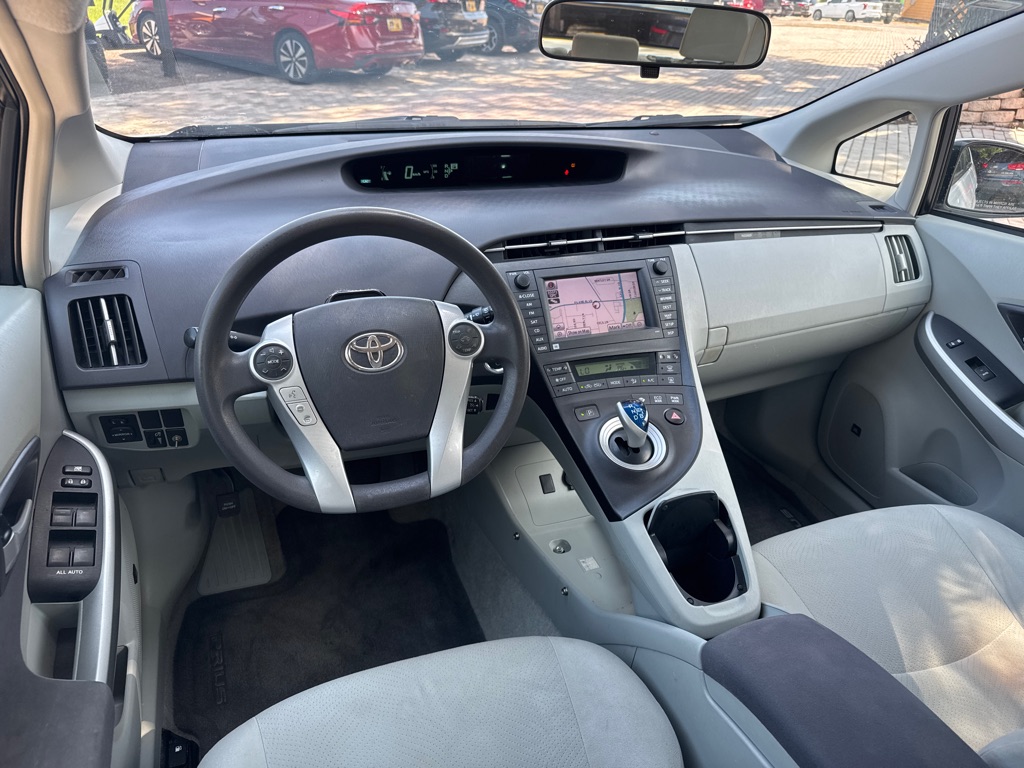Photo 22 of this TOYOTA PRIUS