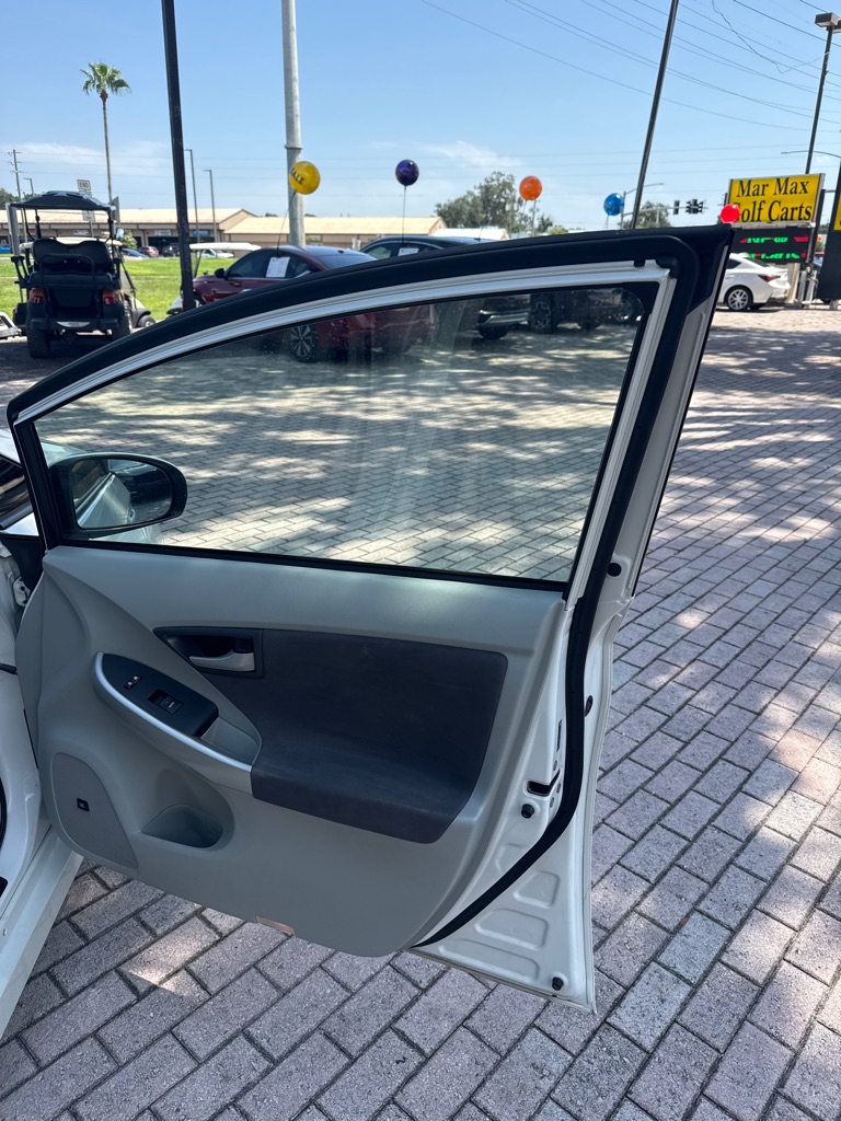Photo 18 of this TOYOTA PRIUS