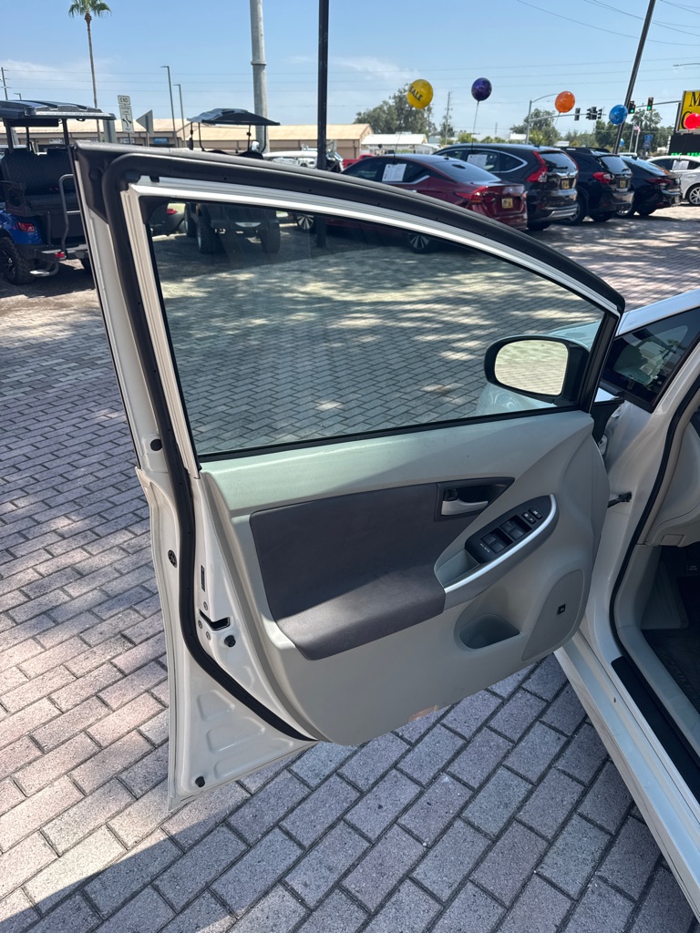 Photo 24 of this TOYOTA PRIUS