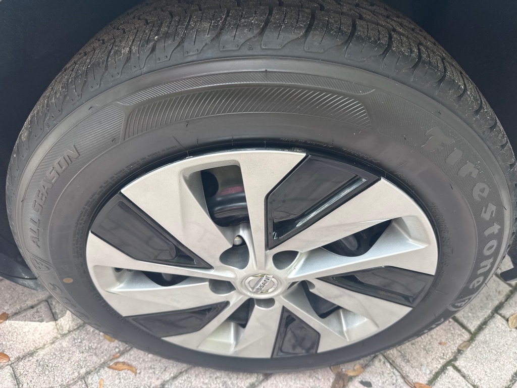 Photo 12 of this NISSAN ALTIMA