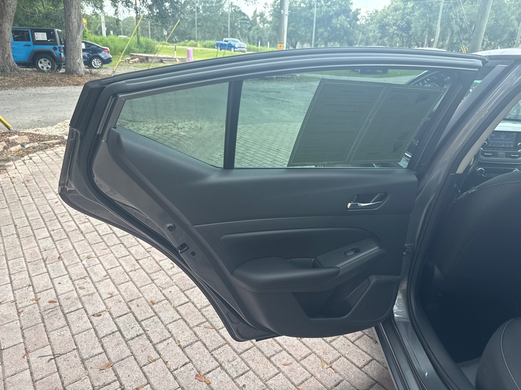 Photo 14 of this NISSAN ALTIMA