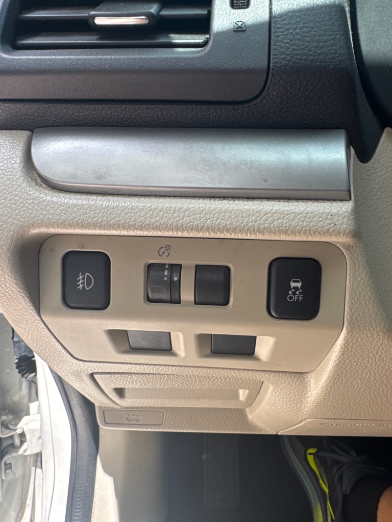 Photo 28 of this SUBARU IMPREZA