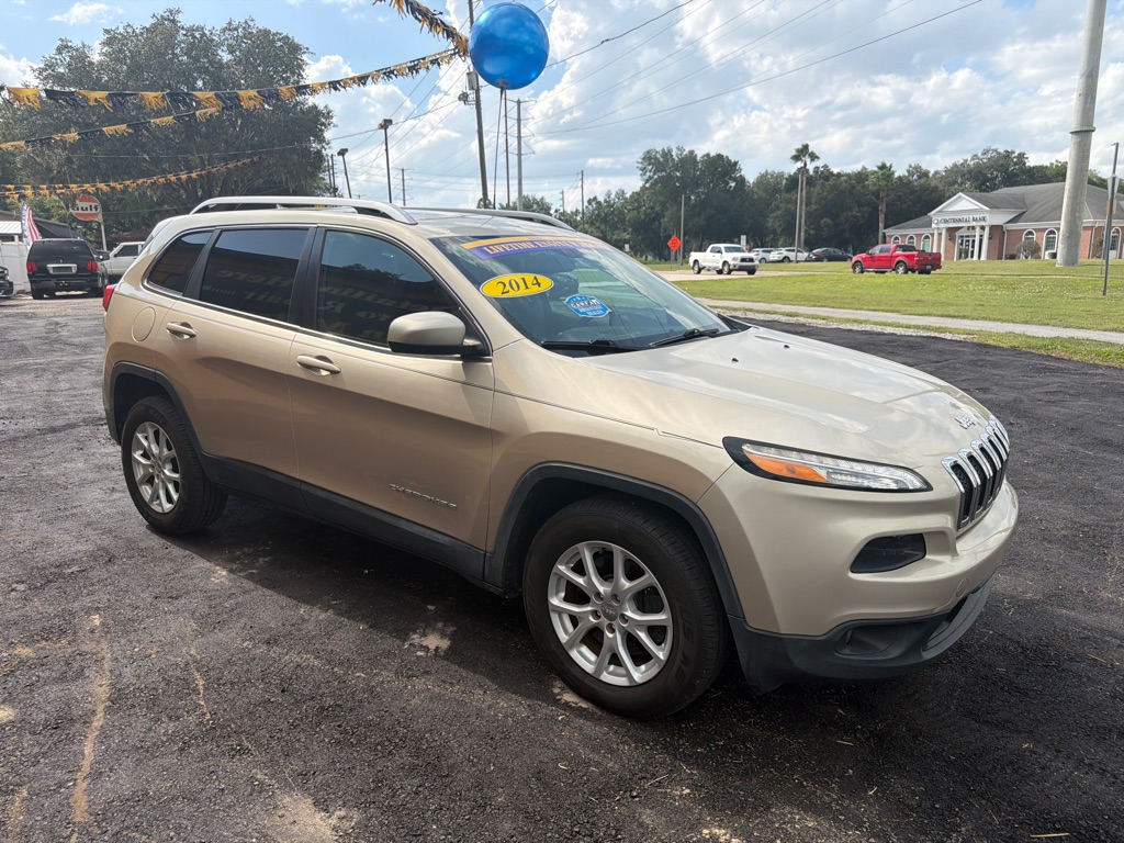 Photo 3 of this JEEP CHEROKEE