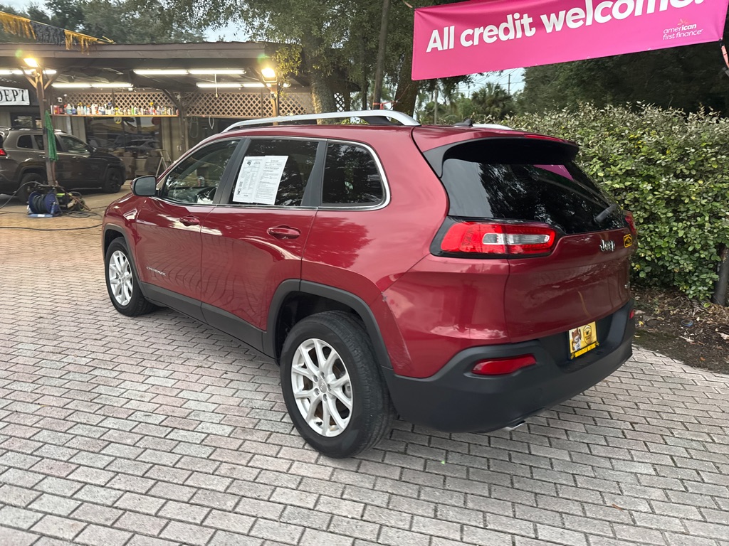Photo 5 of this JEEP CHEROKEE