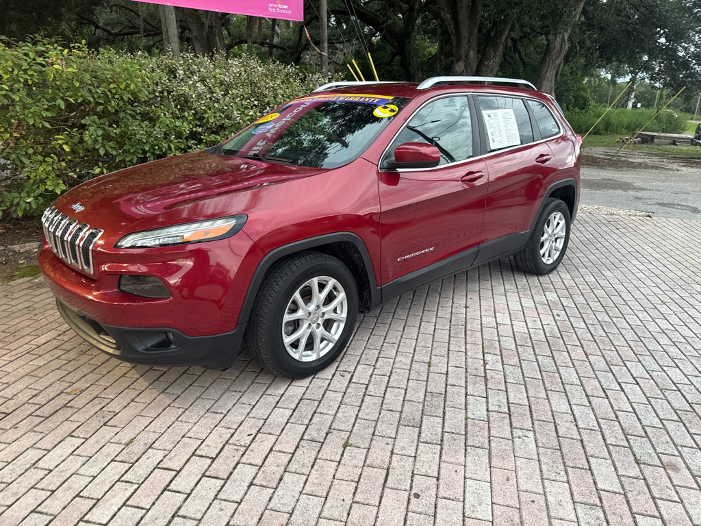 Photo 3 of this JEEP CHEROKEE