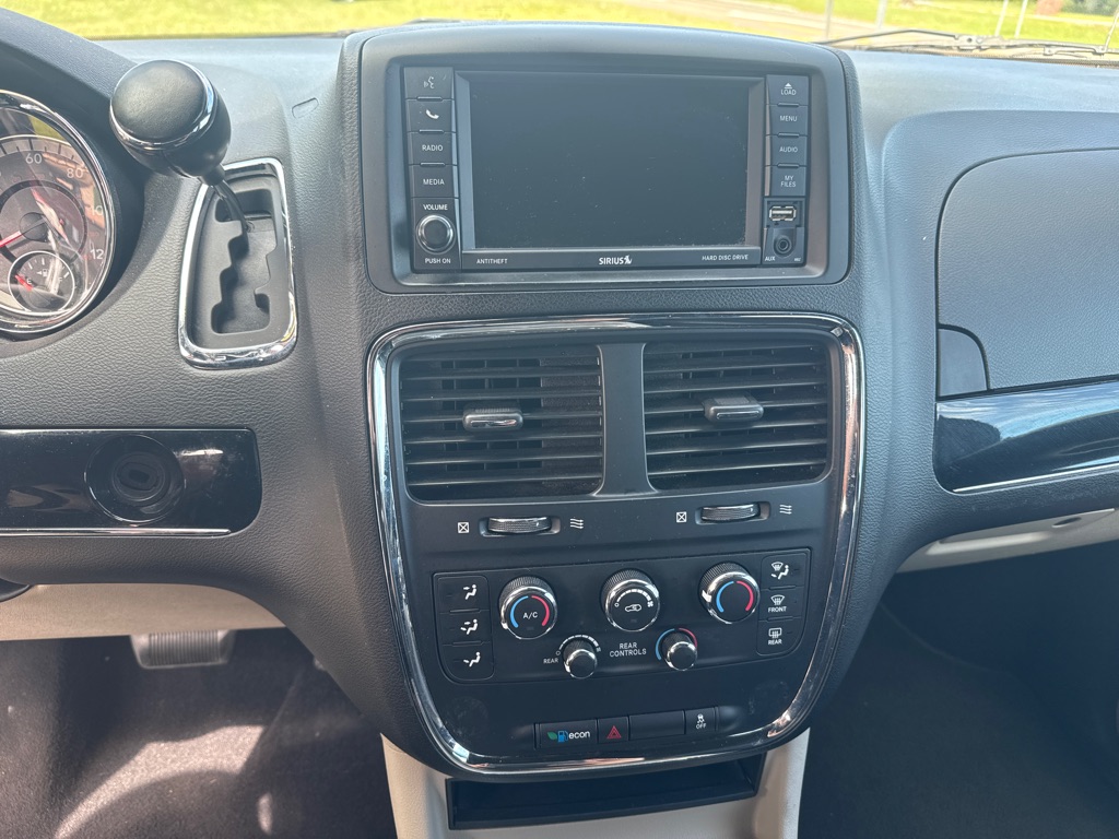 Photo 24 of this DODGE GRAND CARAVAN