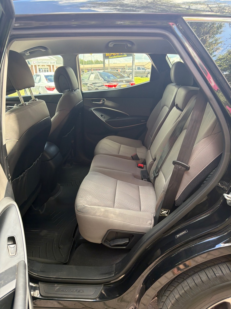 Photo 15 of this HYUNDAI SANTA FE SPORT