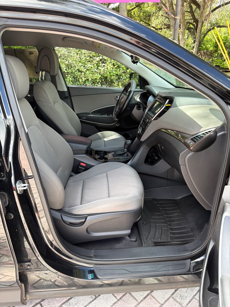 Photo 11 of this HYUNDAI SANTA FE SPORT