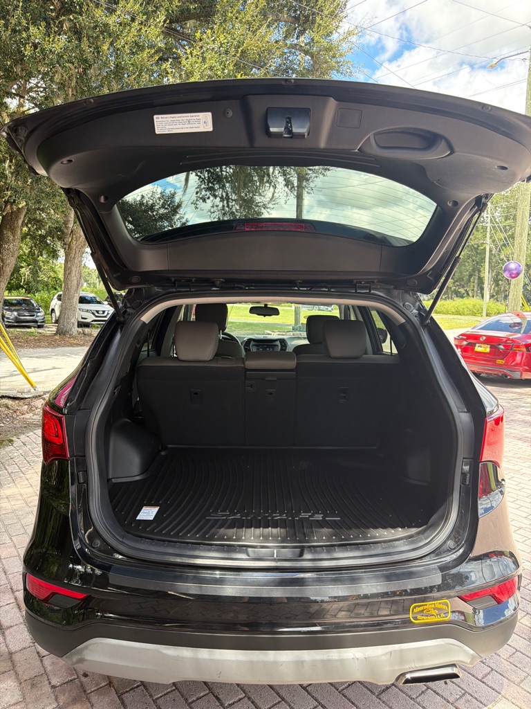 Photo 7 of this HYUNDAI SANTA FE SPORT