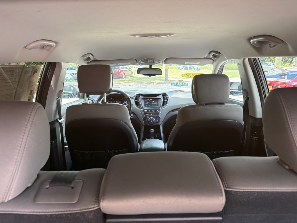 Photo 8 of this HYUNDAI SANTA FE SPORT