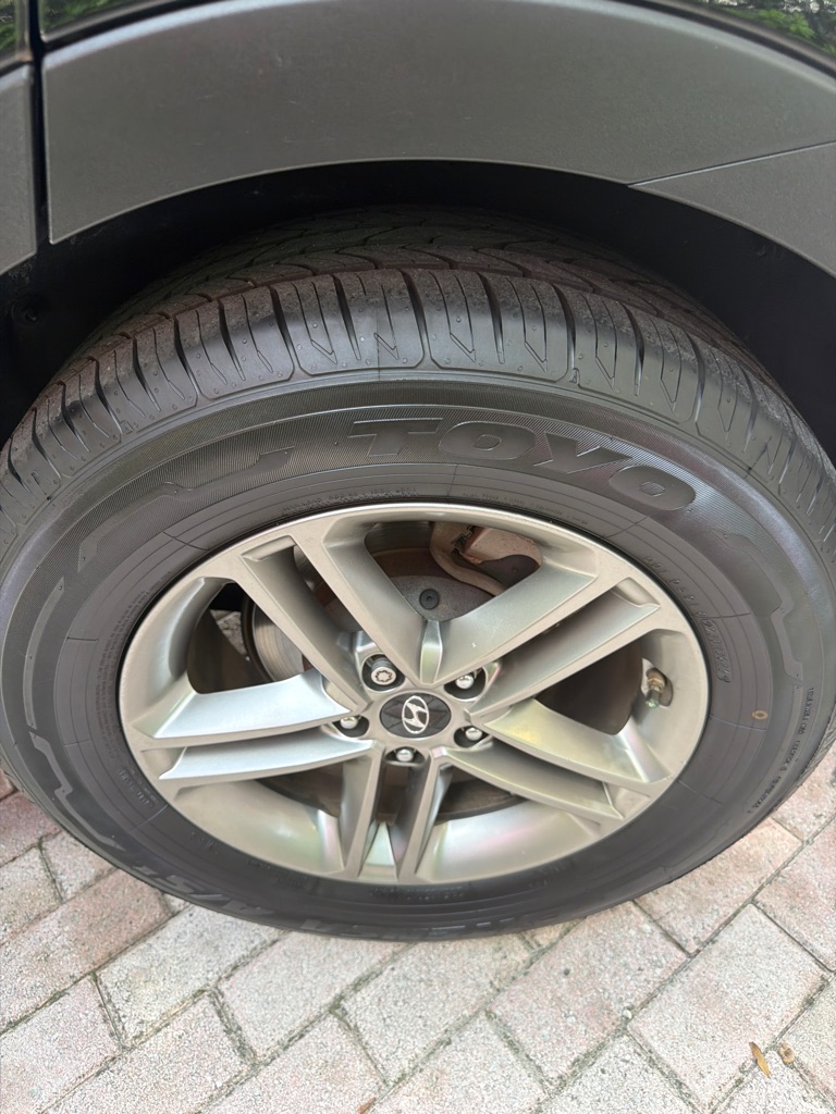 Photo 17 of this HYUNDAI SANTA FE SPORT