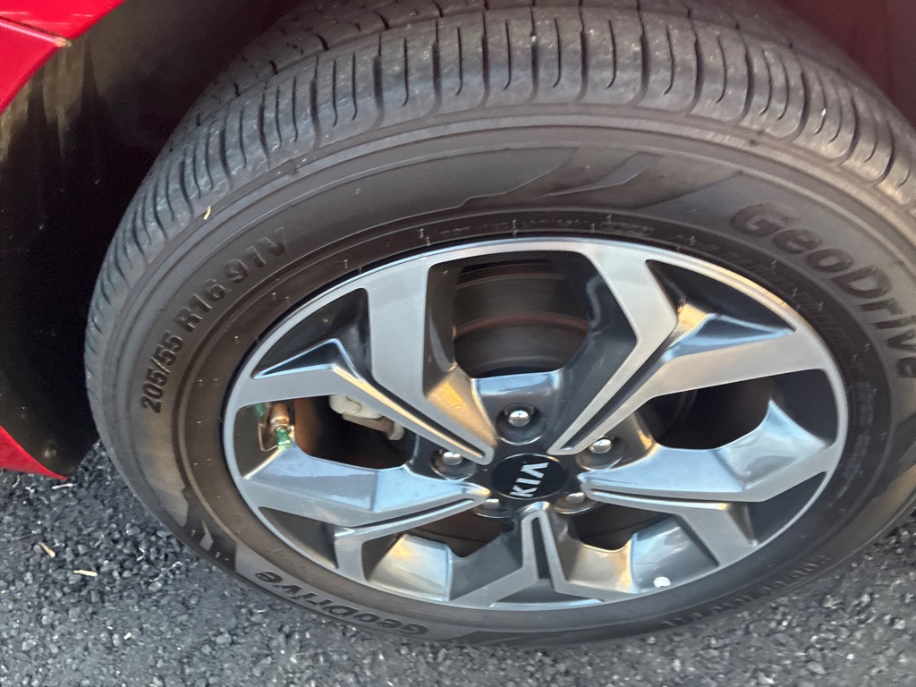 Photo 8 of this KIA FORTE