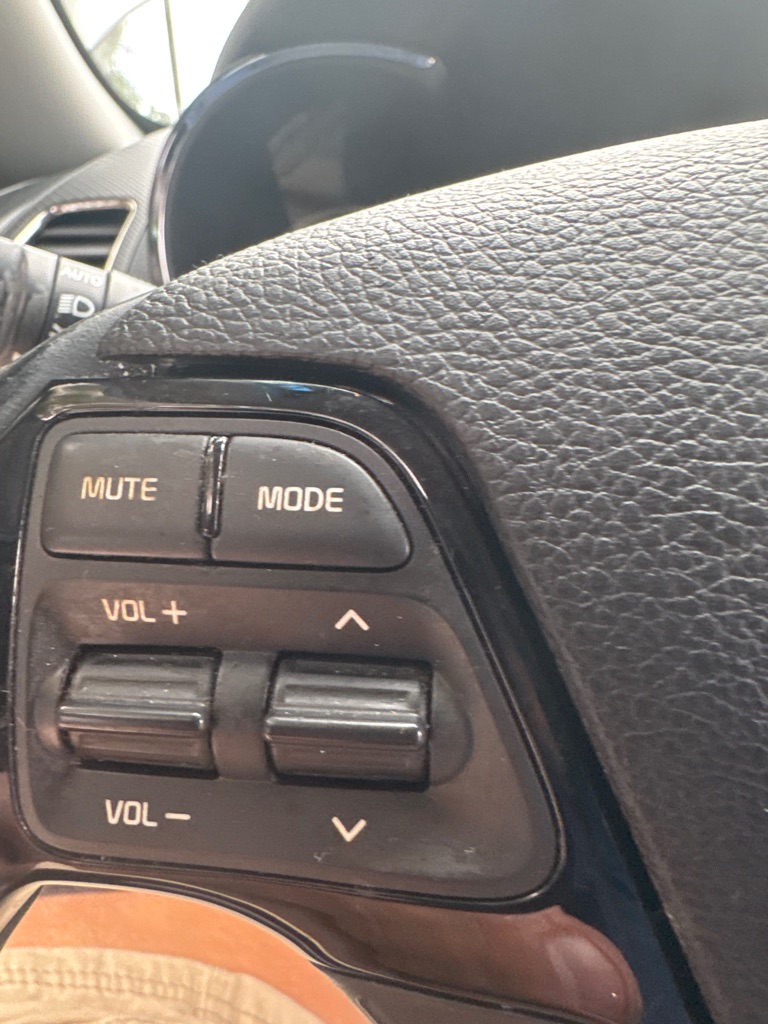 Photo 31 of this KIA FORTE