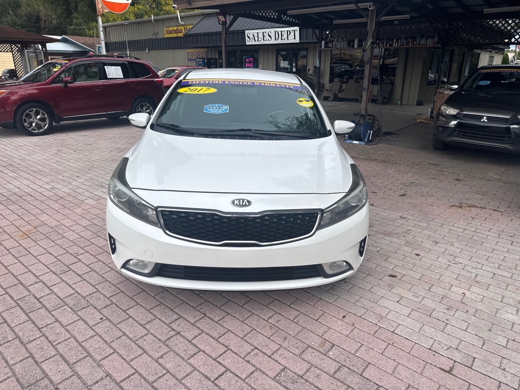 Photo 2 of this KIA FORTE