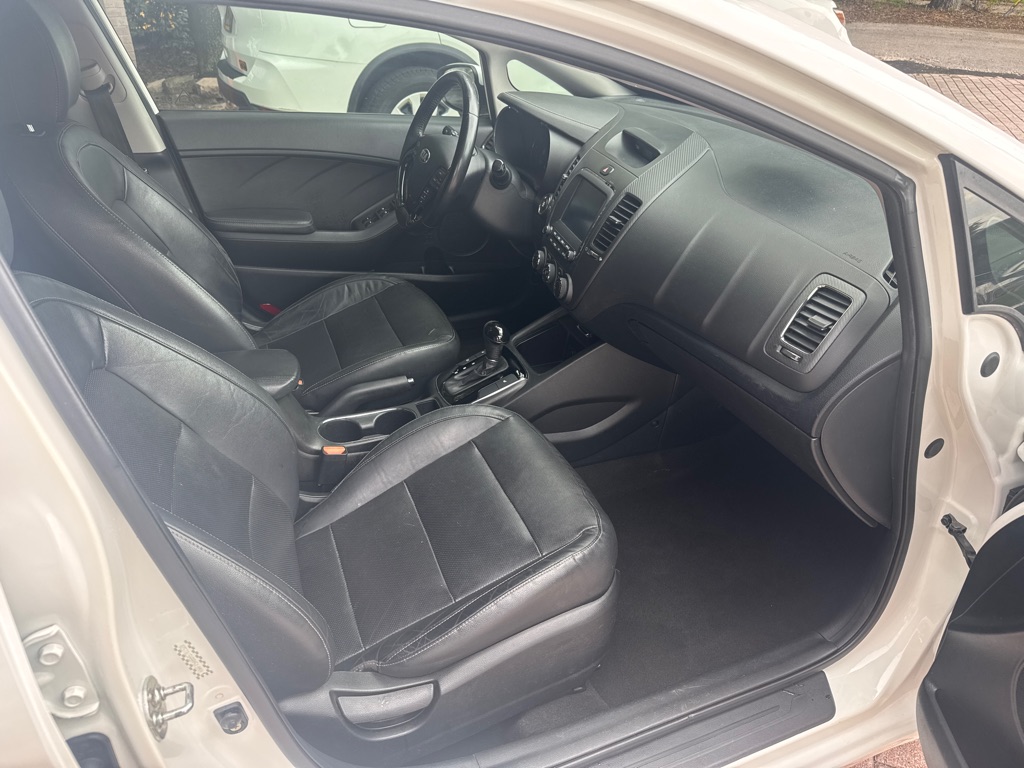 Photo 17 of this KIA FORTE