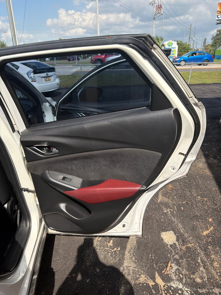 Photo 17 of this MAZDA CX-3