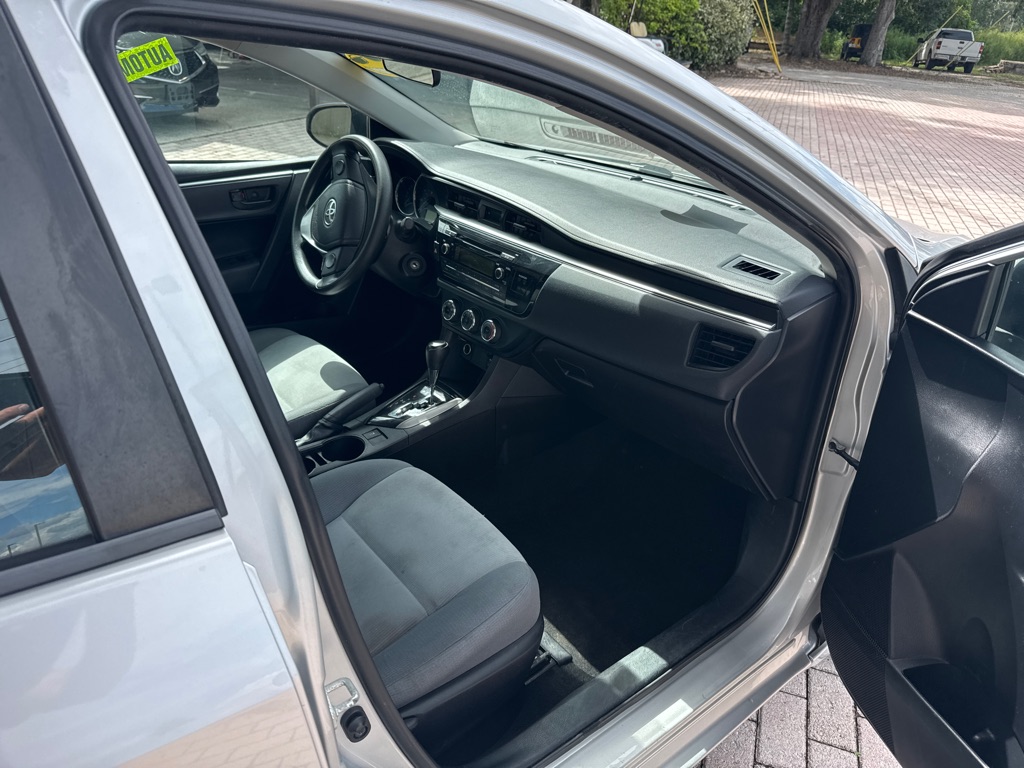Photo 16 of this TOYOTA COROLLA