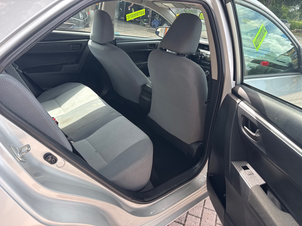 Photo 14 of this TOYOTA COROLLA