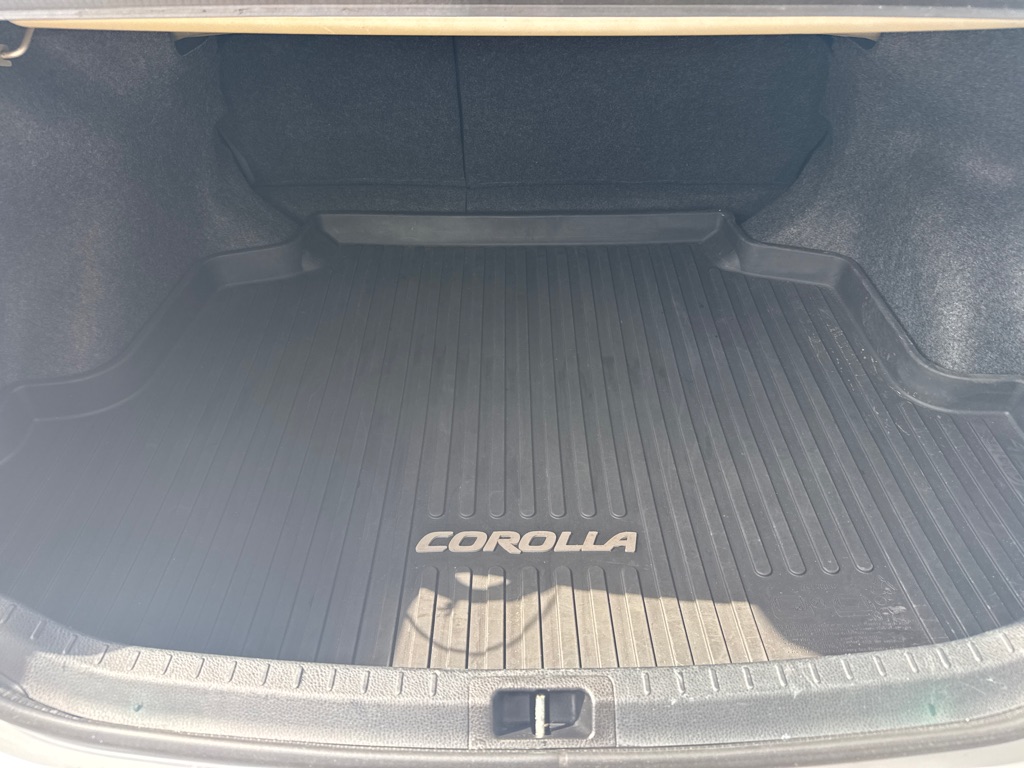 Photo 13 of this TOYOTA COROLLA