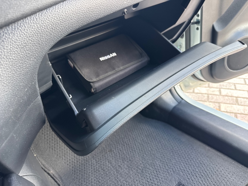 Photo 21 of this NISSAN ROGUE