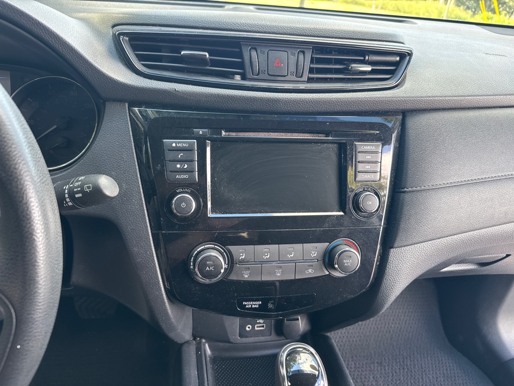 Photo 20 of this NISSAN ROGUE