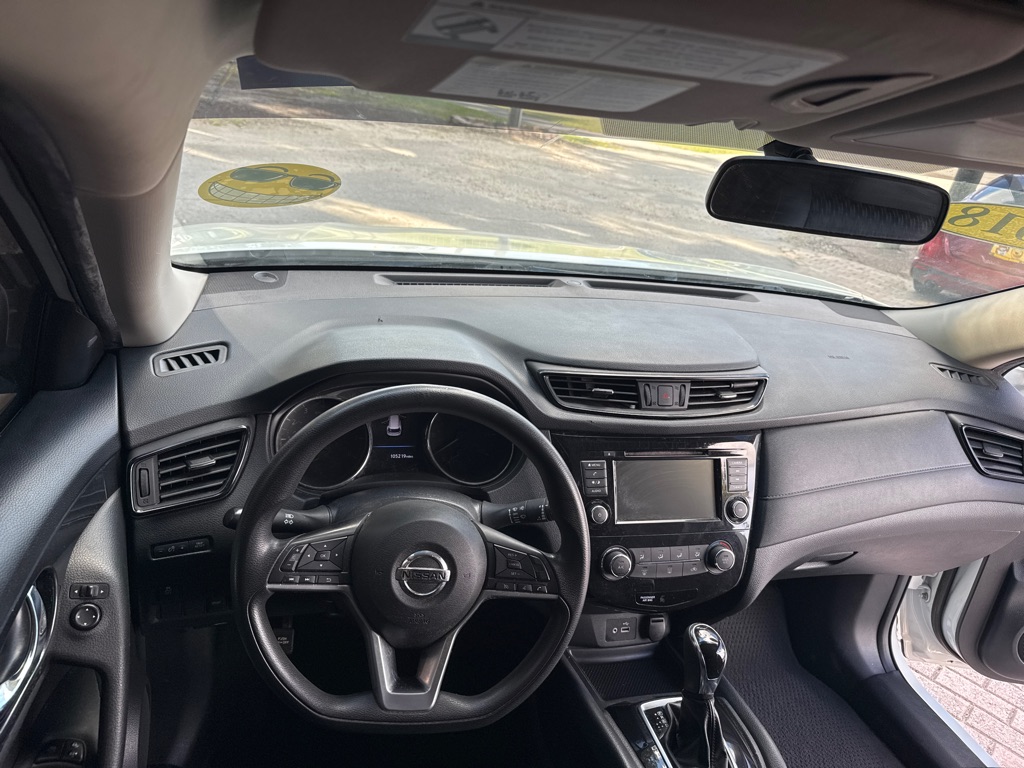 Photo 16 of this NISSAN ROGUE