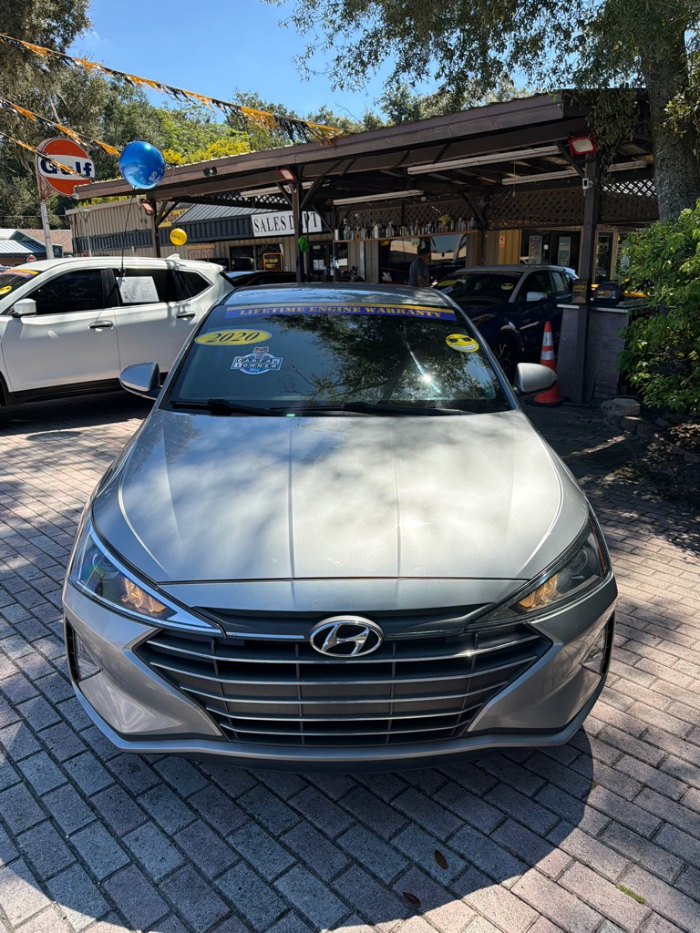 Photo 2 of this HYUNDAI ELANTRA