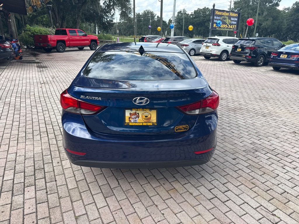 Photo 6 of this HYUNDAI ELANTRA