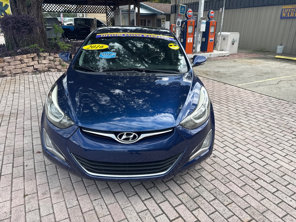 Photo 2 of this HYUNDAI ELANTRA