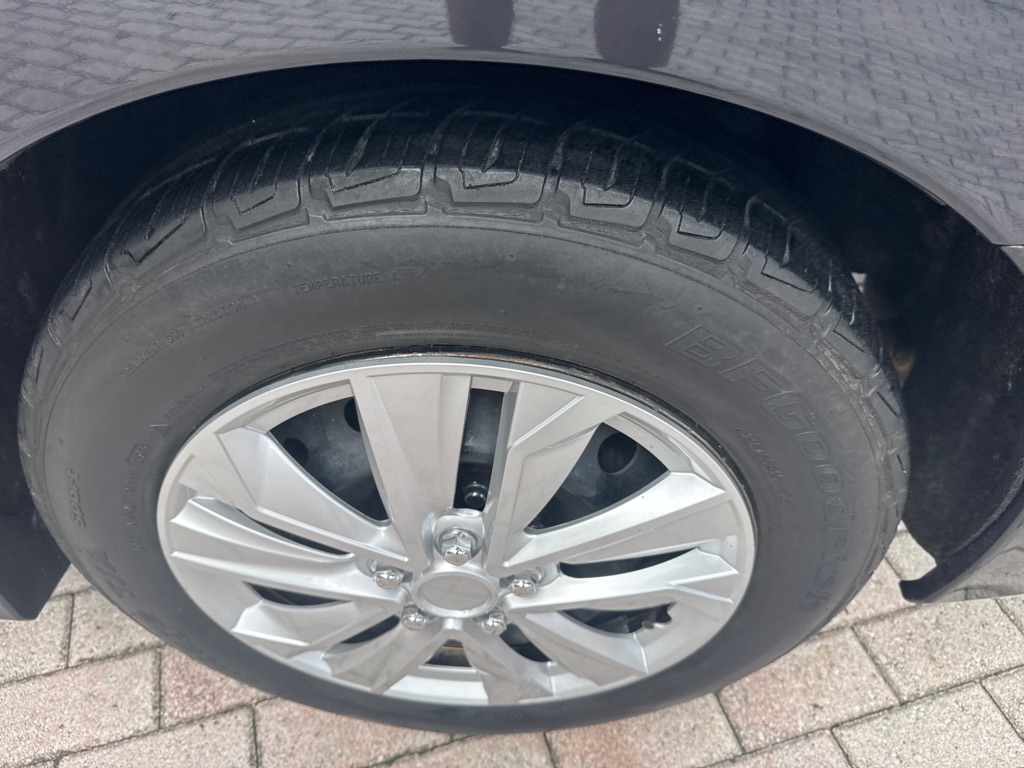 Photo 12 of this NISSAN ALTIMA