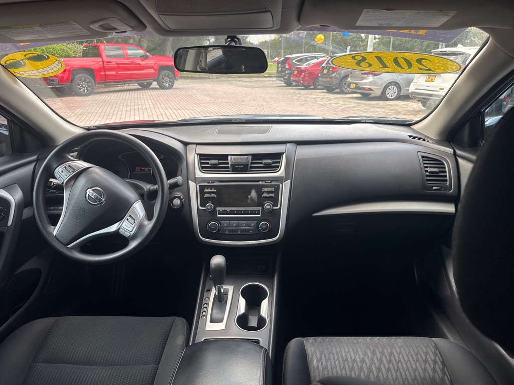 Photo 15 of this NISSAN ALTIMA