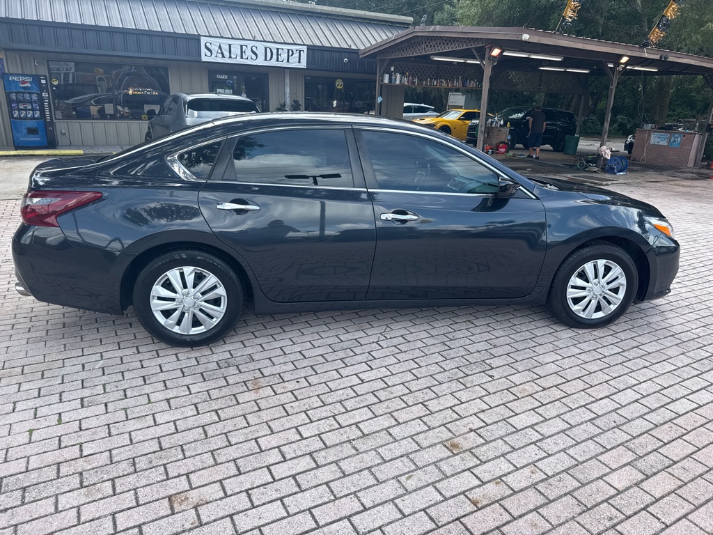Photo 8 of this NISSAN ALTIMA