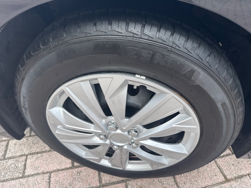Photo 11 of this NISSAN ALTIMA