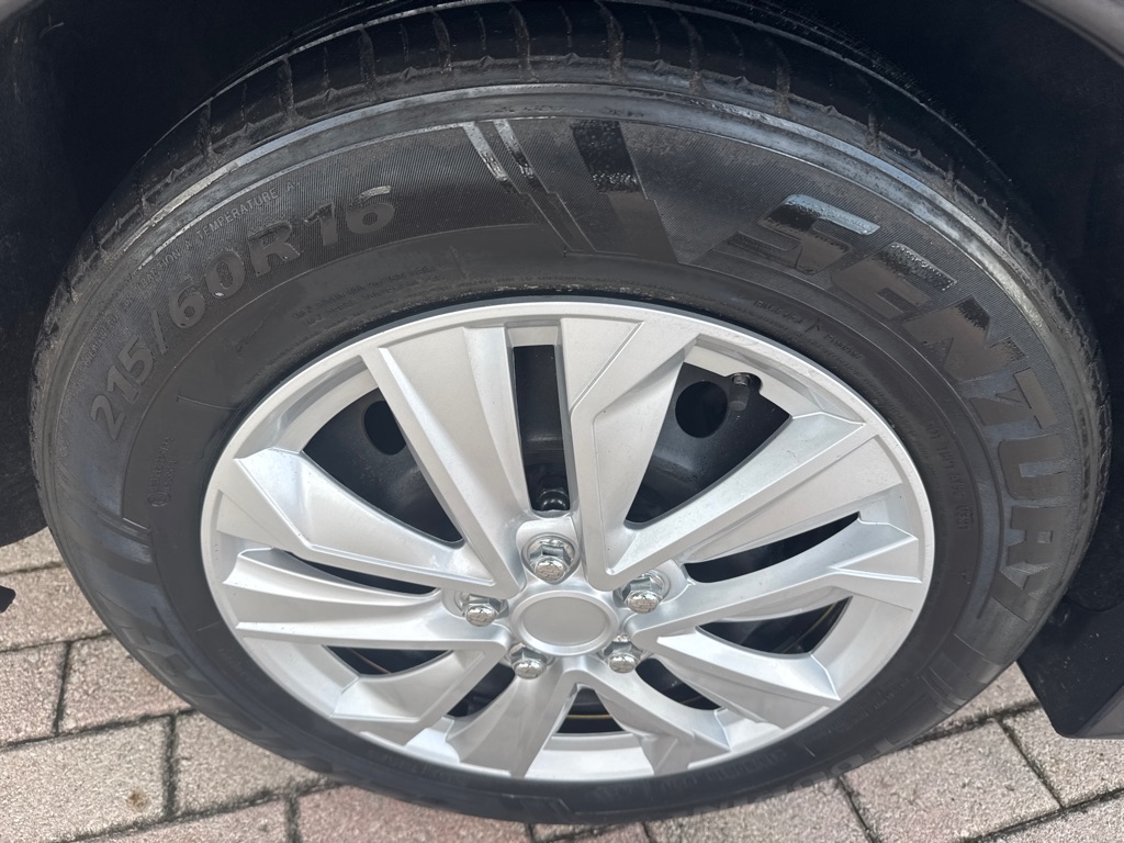 Photo 9 of this NISSAN ALTIMA