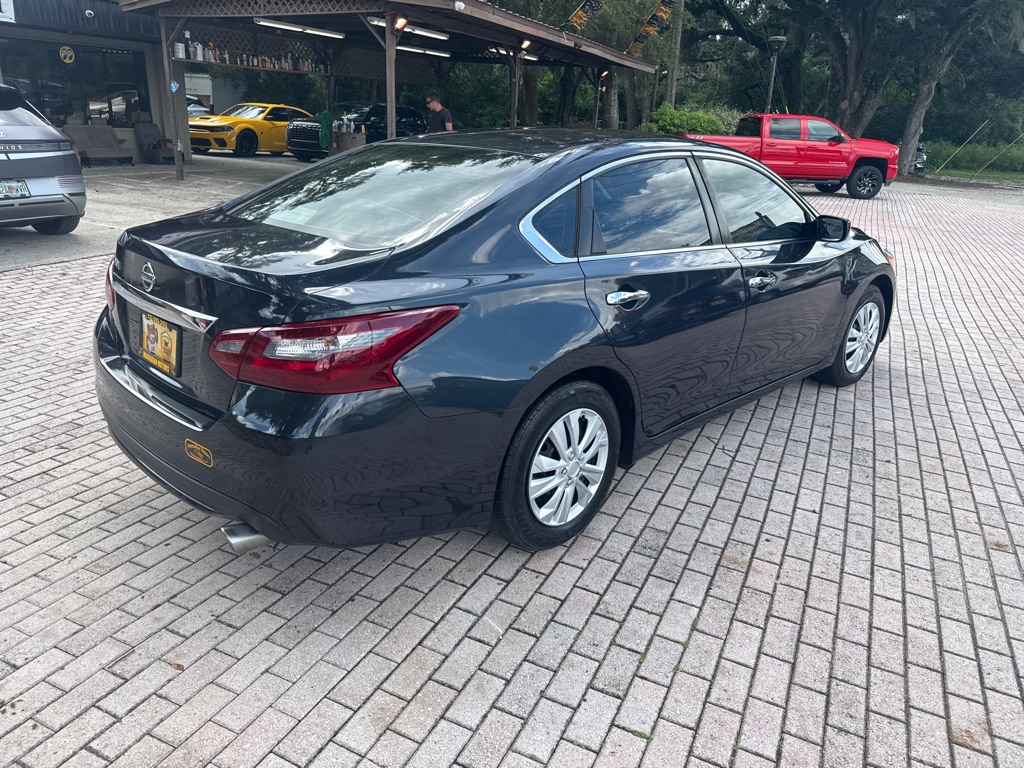 Photo 7 of this NISSAN ALTIMA