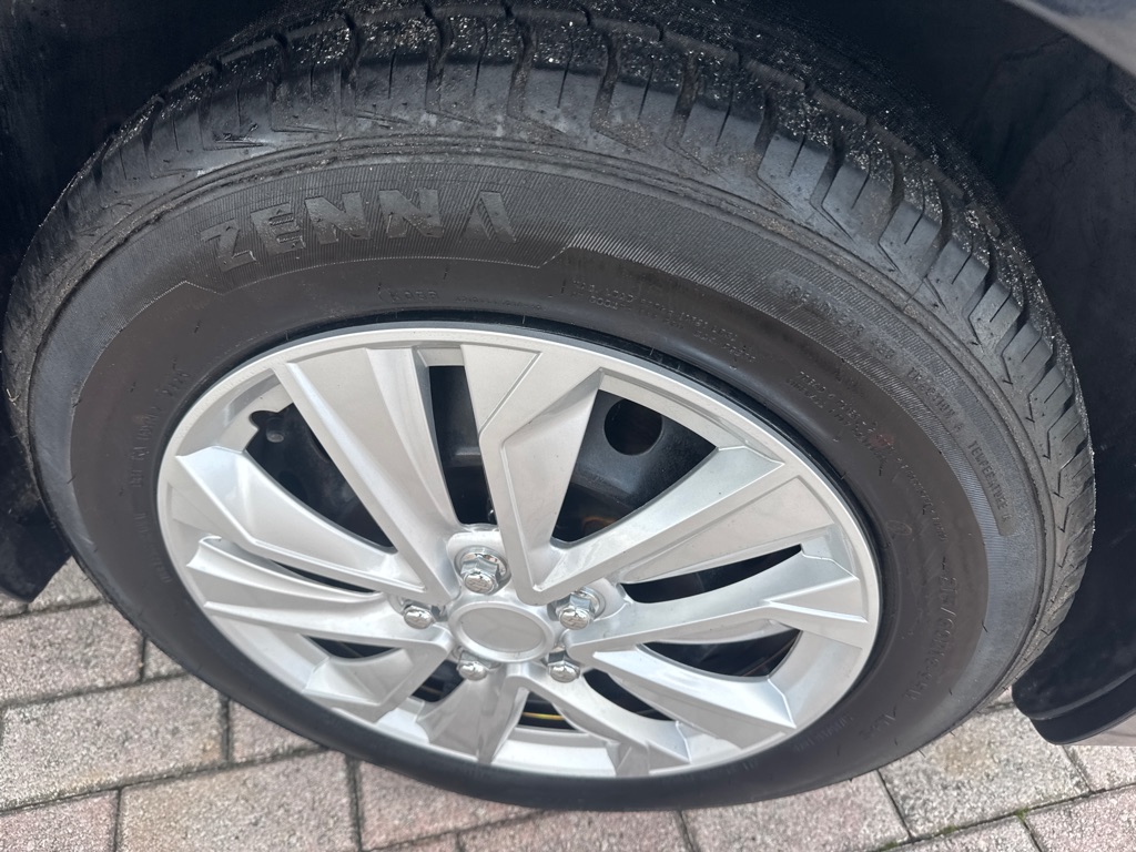 Photo 10 of this NISSAN ALTIMA
