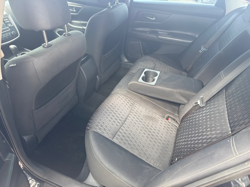 Photo 19 of this NISSAN ALTIMA
