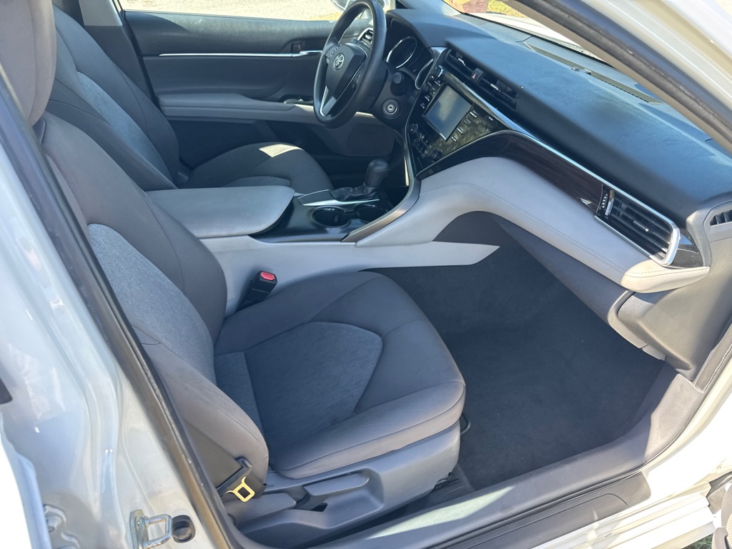 Photo 16 of this TOYOTA CAMRY