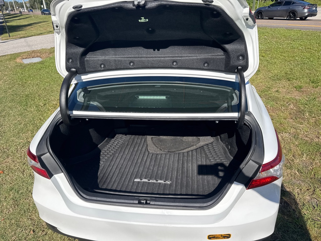 Photo 13 of this TOYOTA CAMRY