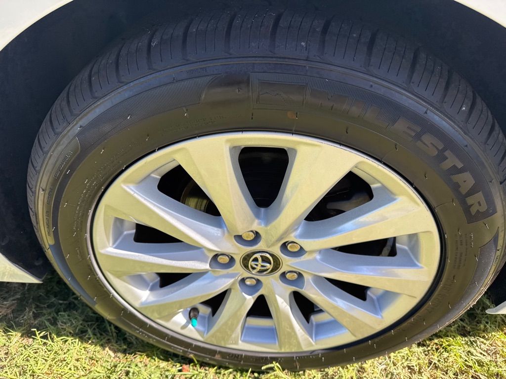 Photo 12 of this TOYOTA CAMRY